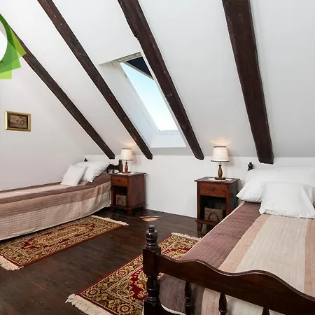 Gina Apartman